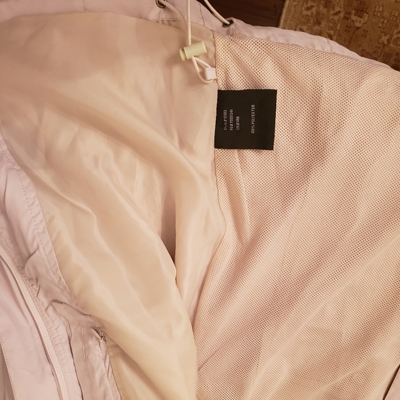 Ontour long sleeve cream jacket size small - Picture 7 of 8